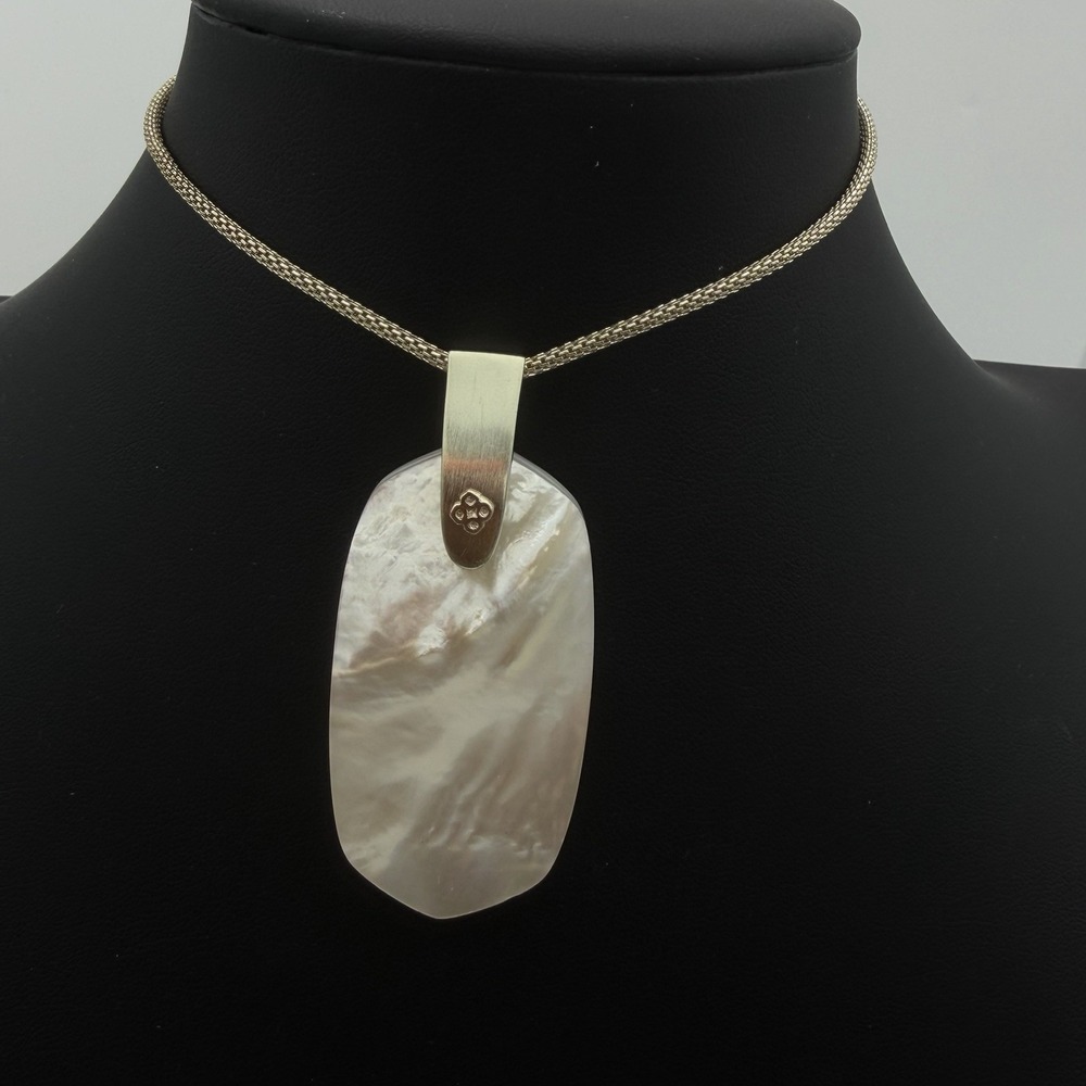 Kendra Scott Inez Necklace Light Brushed Gold Tone Mother Of Pearl Sliding Clasp